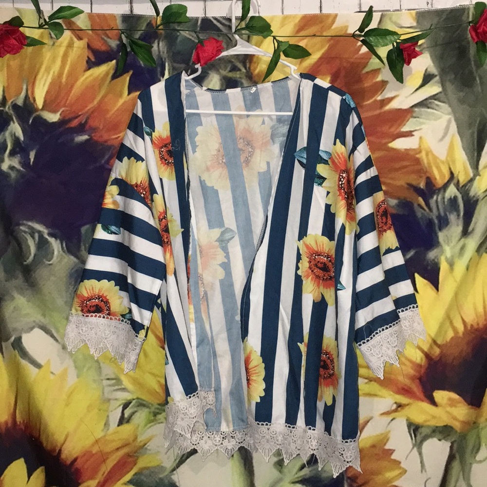 🌻2/$30 Sunflower print Kimono
